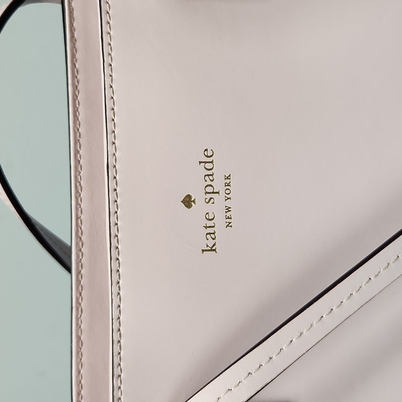 Kate Spade Tote - Picture 2 of 10